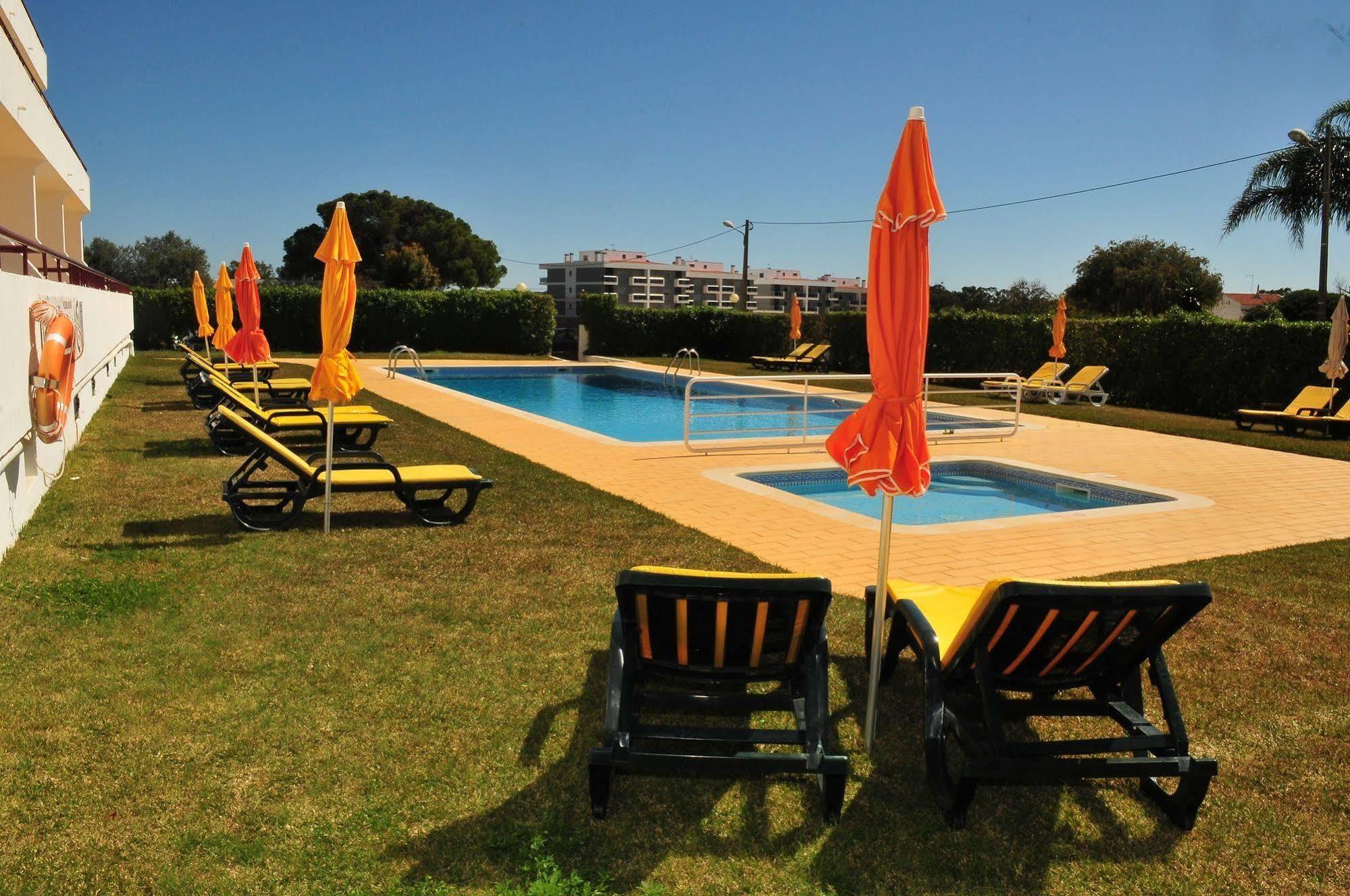 Solgarve Aparthotel Quarteira Ngoại thất bức ảnh